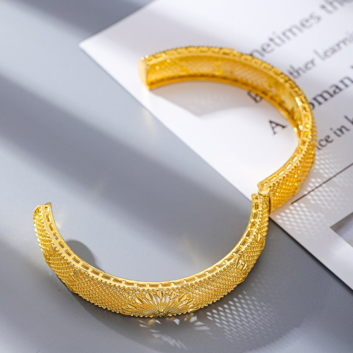 Peacock Royal Bracelet High Quality Sand Gold Fashion Open Bracelet