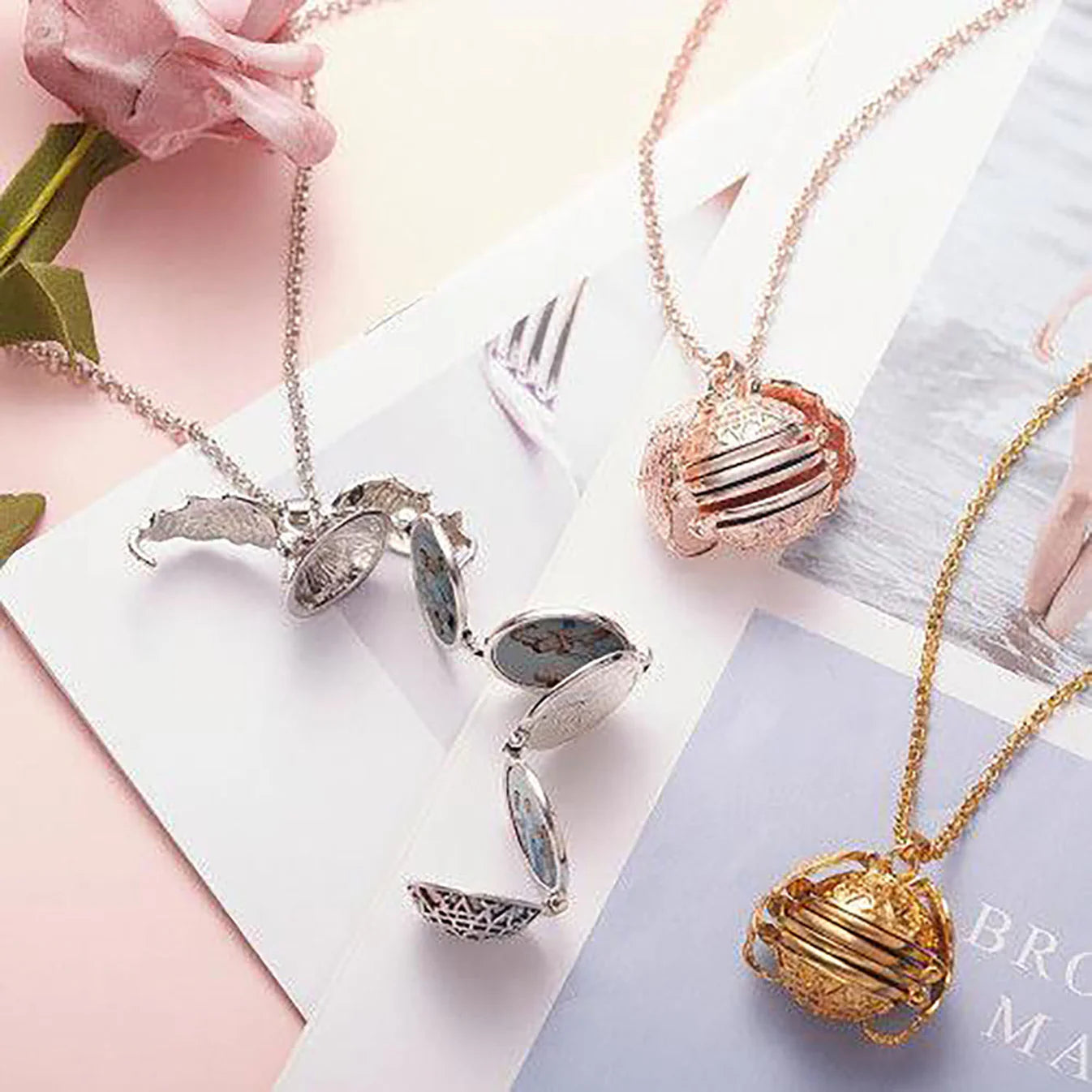 Foldable Photo Pendant Accessories
