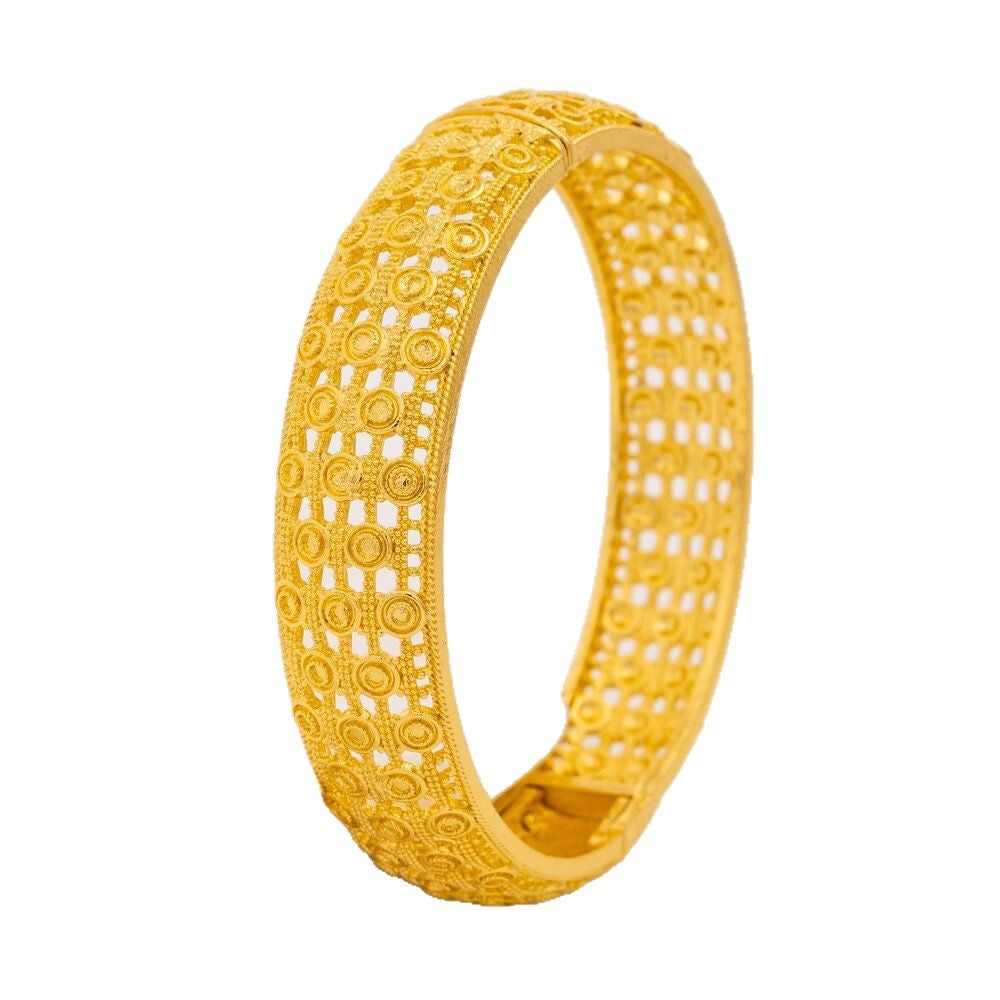 Fashionable and sweet Hollow Fashion Bracelet Jewelry Bridal Bracelet