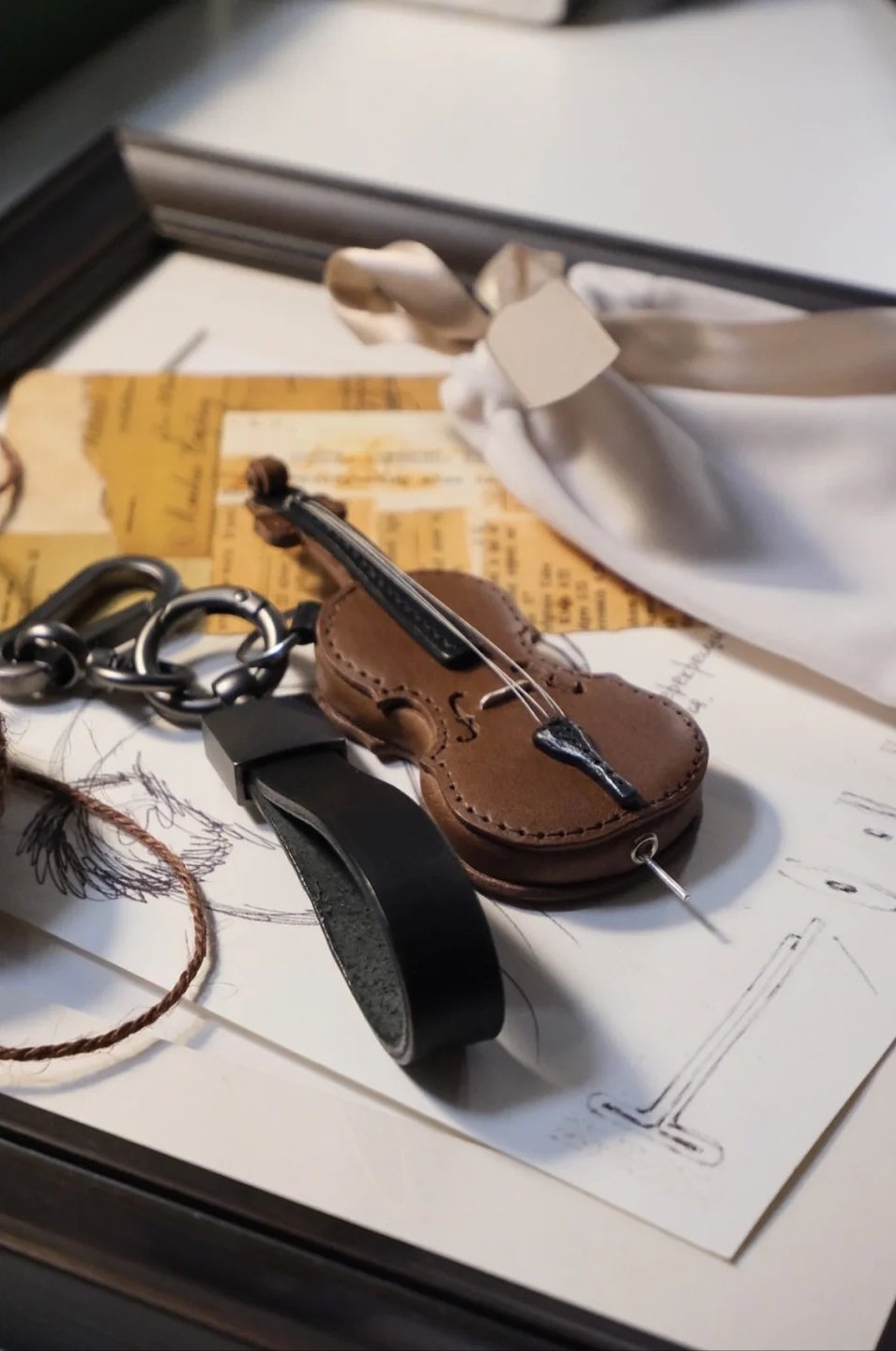 Handmade Leather Violin & Cello Keychain🎻