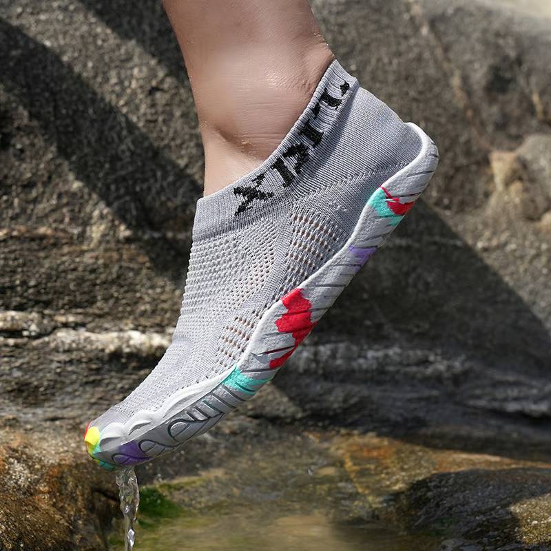 Water and Land Cut-resistant and Puncture-resistant Beachcombing Quick-drying Water Play Shoes