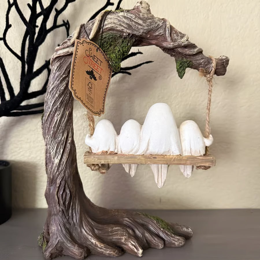 🔥LAST DAY 49% OFF🔥Swinging Ghost on Tree Halloween Decor