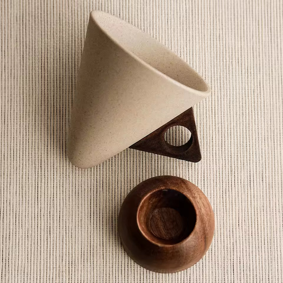 Creative Ceramic Coffee Cup and Saucer