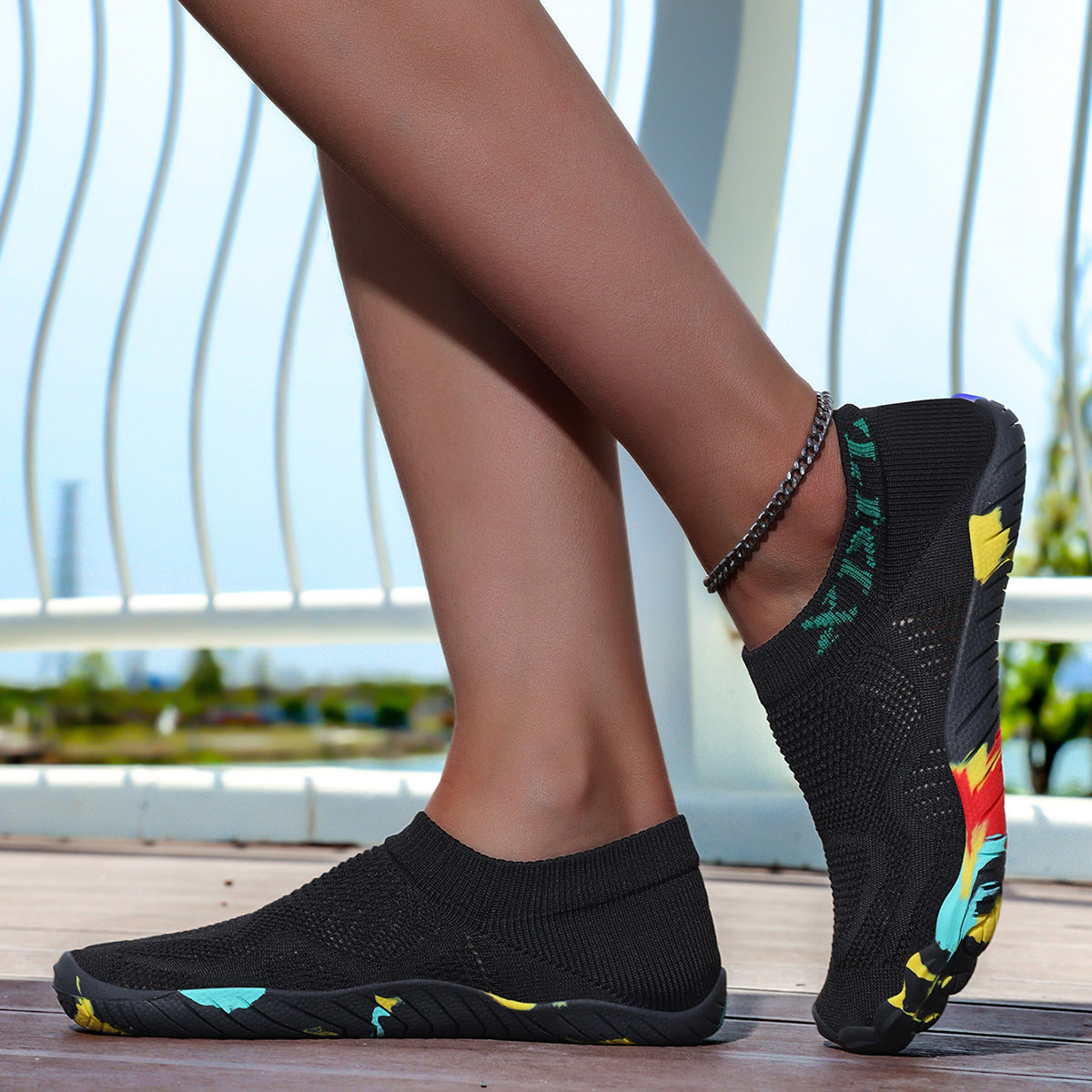 Water and Land Cut-resistant and Puncture-resistant Beachcombing Quick-drying Water Play Shoes