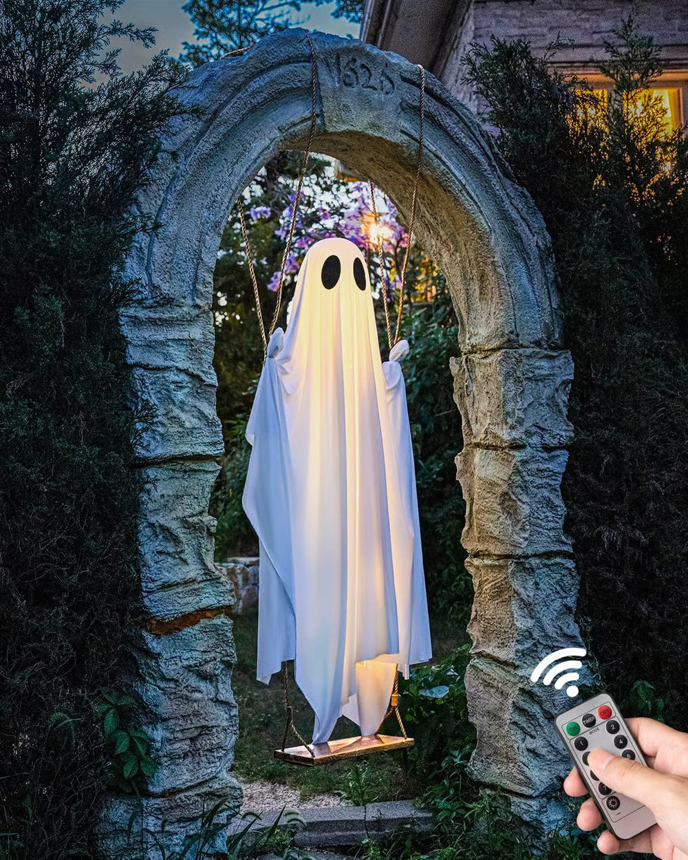 🔥Large Hanging Swing Ghost Halloween Decor with String Lights - Spooky Cute Ghosts👻